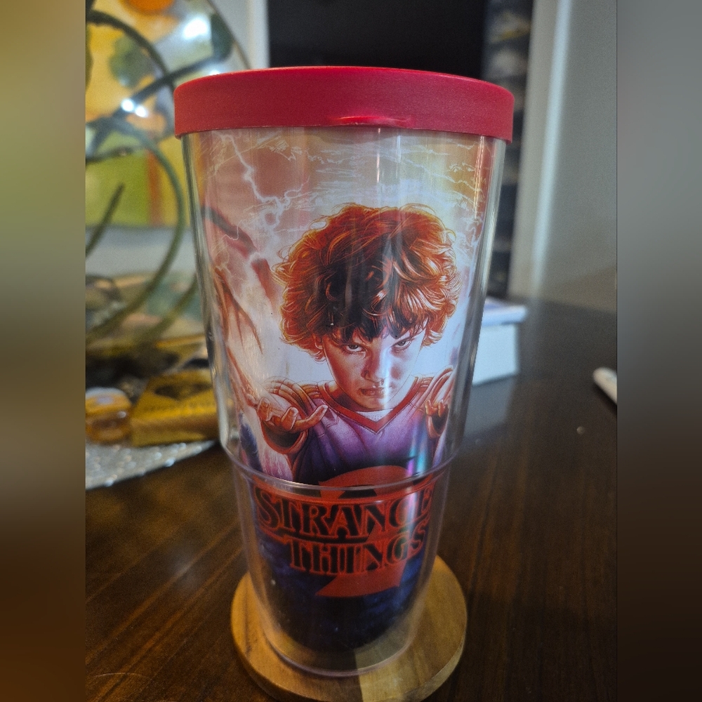 Tervis Stranger Things 24 oz Insulated Tumbler – Eleven Montage – Red Lid - Picture 8 of 17